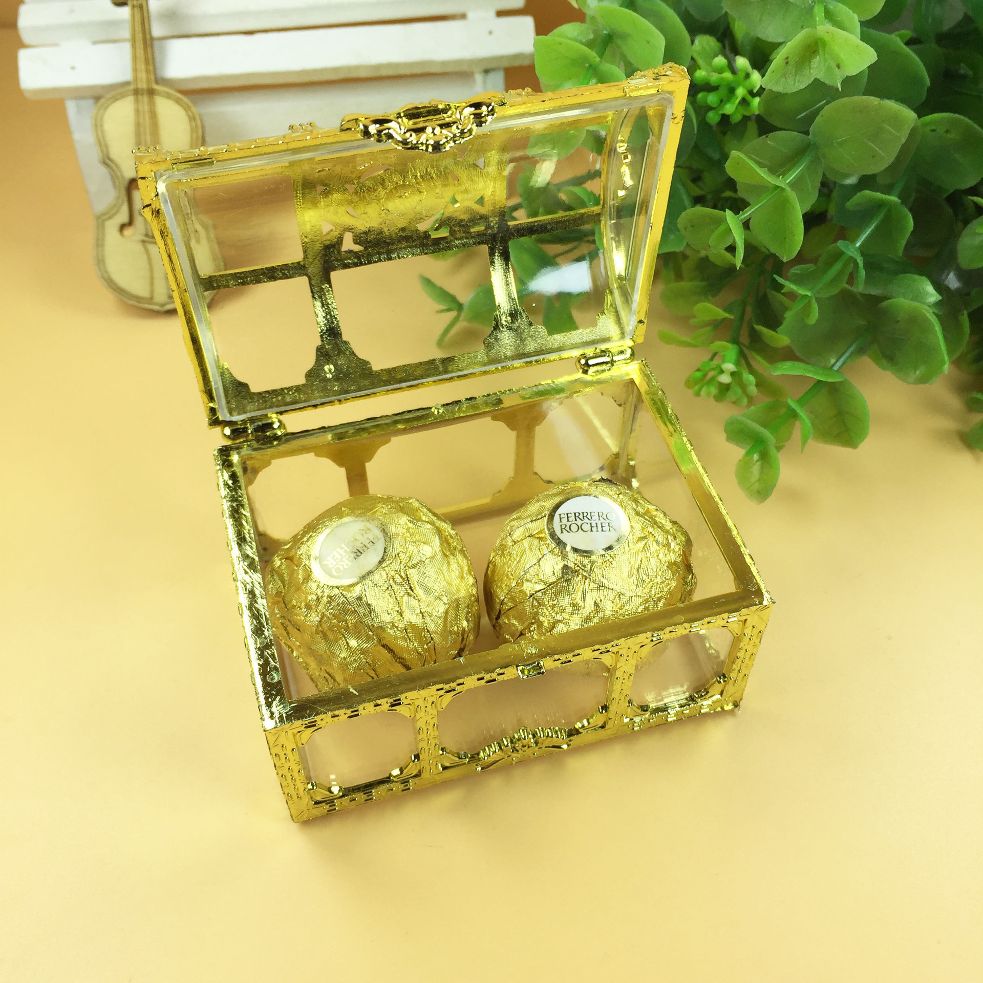 New creative wedding gift candy box plastic hollow treasure box Ferrero candy box factory wholesale