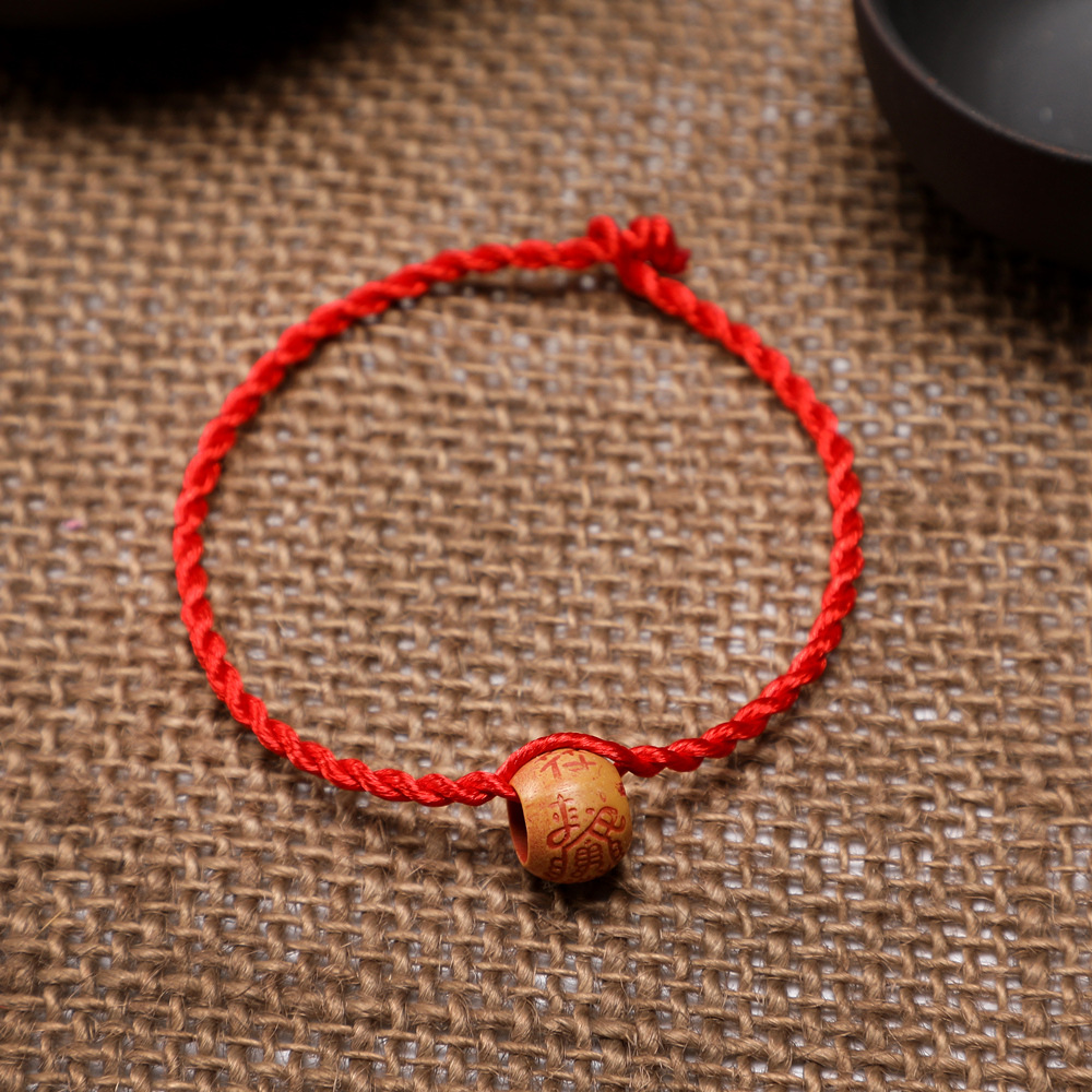 Imitation peach small red rope bracelet hand woven hand rope shop drainage gifts gifts Yiwu small commodity wholesale
