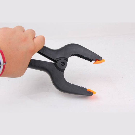 Factory direct supply 4 inch strong plastic A- clip photography background clip woodworking clip quick fixing A- spring clip