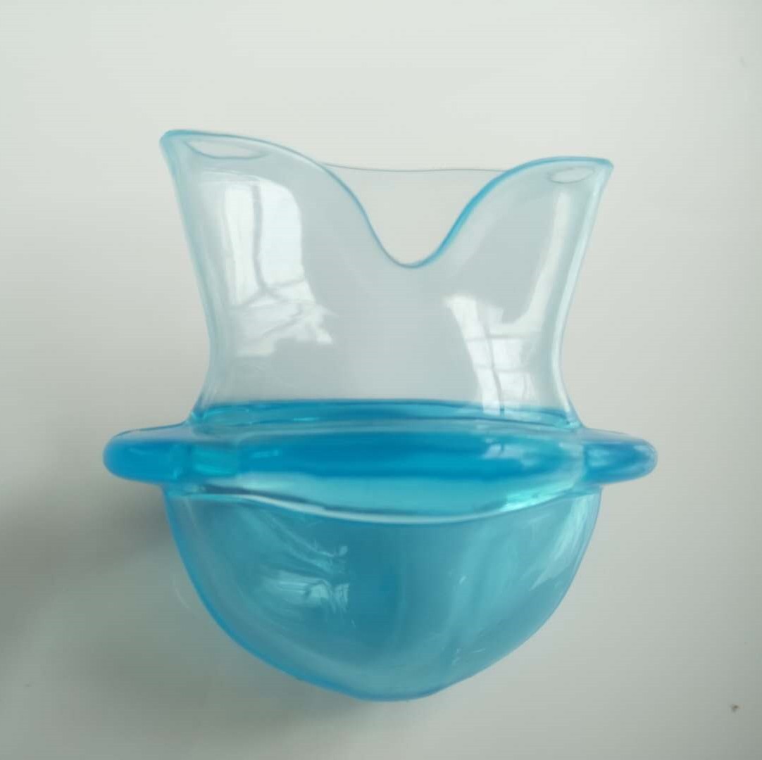 Silicone mouth-containing tongue stop sleeve