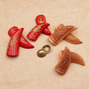 Brass red sandalwood mahogany double dragon smooth crescent horn trigram holy grail trigram small wholesale