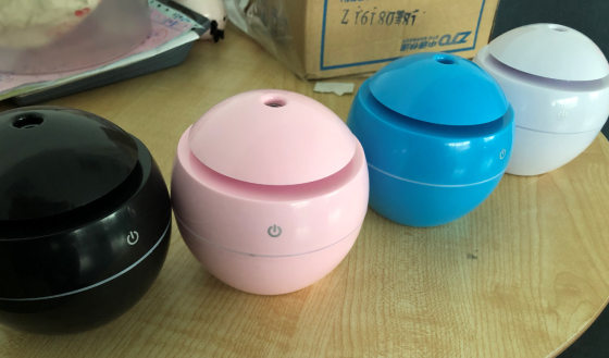 Factory USB small ball colorful lights small mushroom humidifier mini wood grain round hollow aroma diffuser