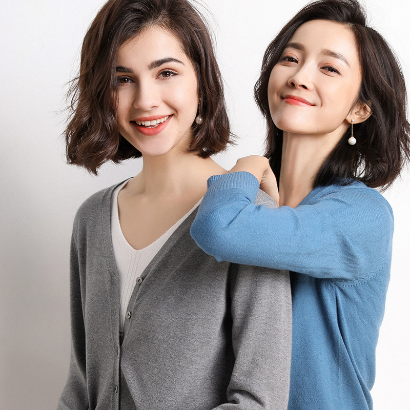 Spring and Autumn Cardigan Sweater Women's V-neck Women's Age-reducing Coat Autumn and Winter Wool Short Outer Long-sleeved Solid Color Sweater