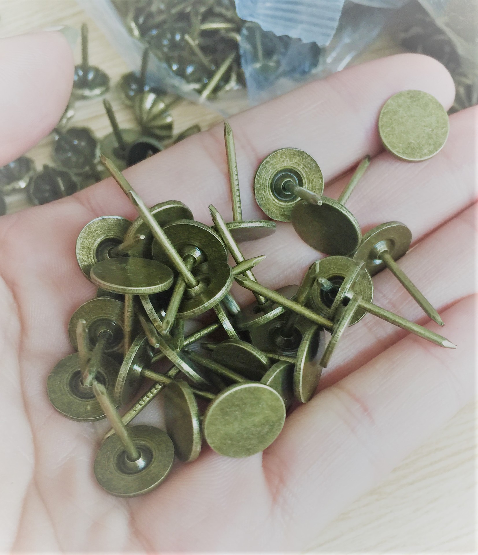 11mm diameter nail gun nail retro smooth pattern bubble nail iron bucket nail decorative sofa soft bag bubble nail foreign trade