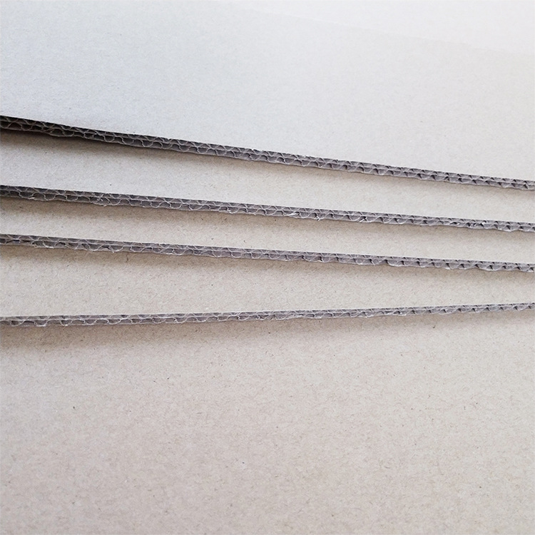 In stock wholesale three-layer five-layer seven-layer corrugated flat card cardboard partition gasket flat card corrugated cardboard knife card