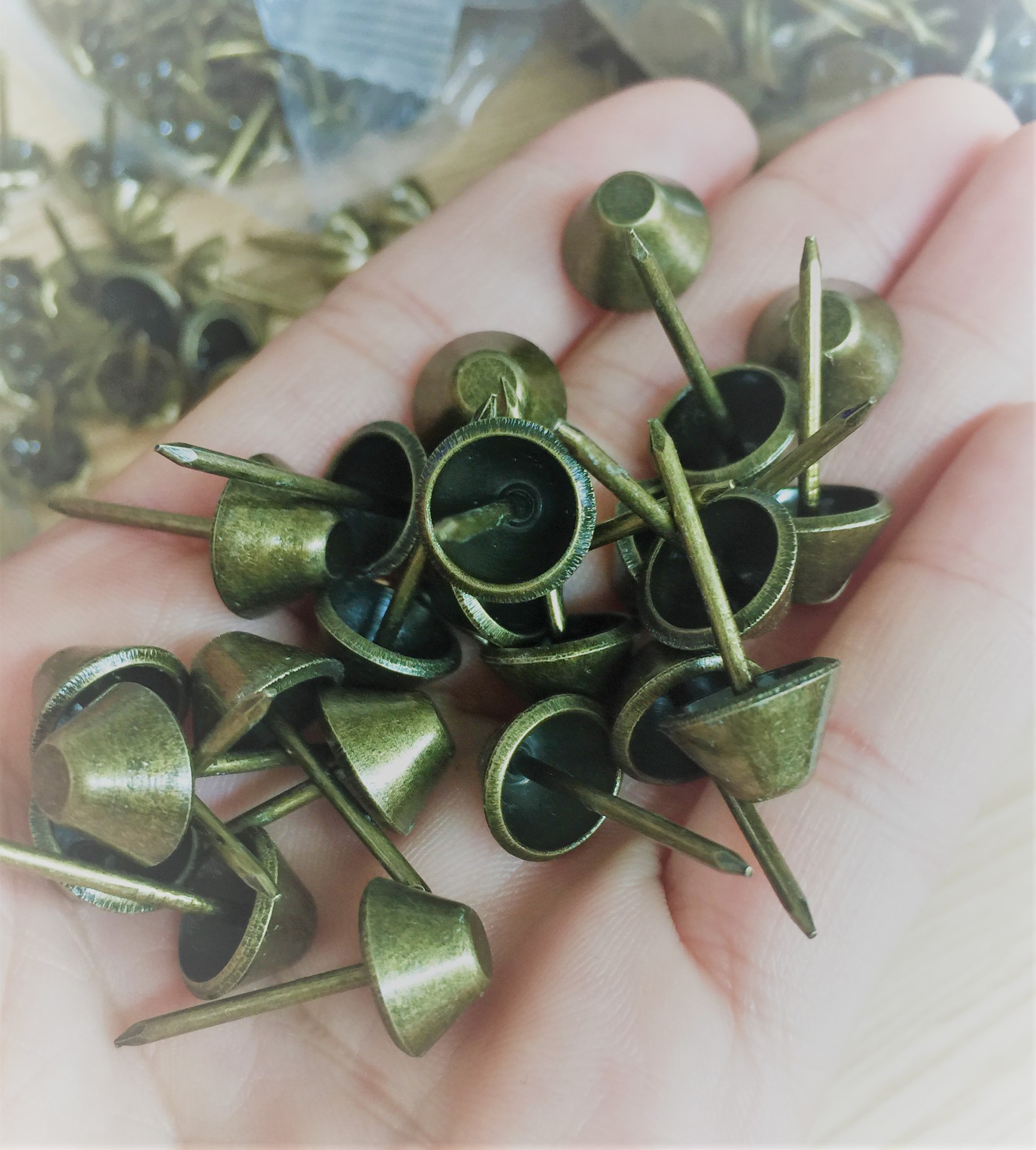 11mm diameter nail gun nail retro smooth pattern bubble nail iron bucket nail decorative sofa soft bag bubble nail foreign trade