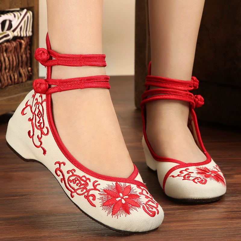 Embroidered Shoes Wedge Ethnic Style Old Beijing Cloth Shoes Embroidered Vintage Square Dance Cloth Shoes Spending on behalf of hair