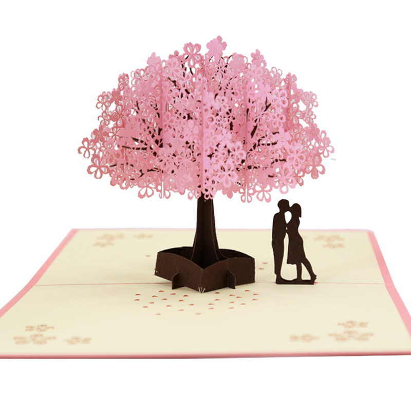 メーカーは桜カップルの3d立体グリーティングカードを提供しています。|undefined