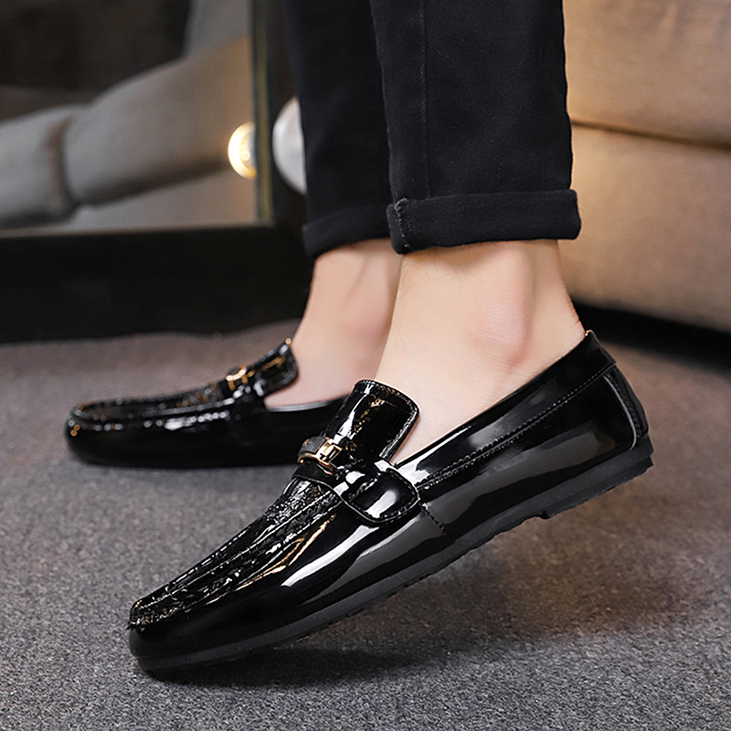 2023 spring all-match men's Bean shoes men's social people Korean lazy casual shoes hair stylist bright leather shoes