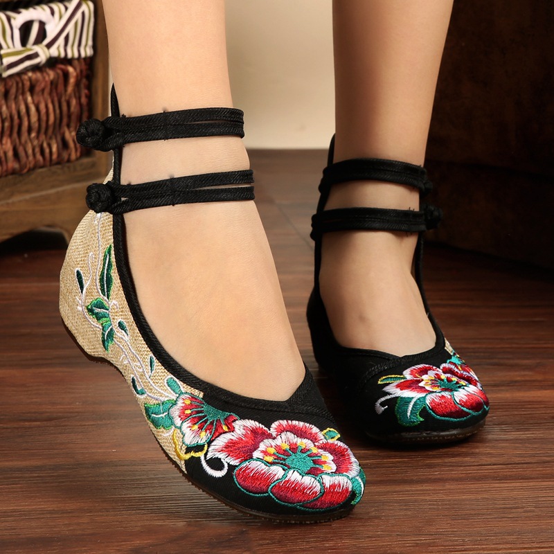 Embroidered Shoes Wedge Ethnic Style Old Beijing Cloth Shoes Embroidered Vintage Square Dance Cloth Shoes Spending on behalf of hair