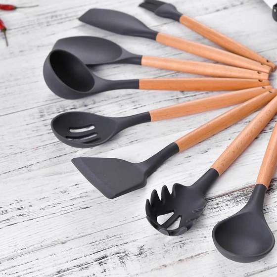 Factory spot Amazon dark gray wooden handle silicone kitchen utensils European non-stick kitchen tools baking set