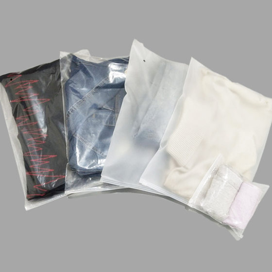 Clothing packaging bag pe transparent zipper bag frosted plastic packaging bag manufacturers in stock clothes packaging zipper bag