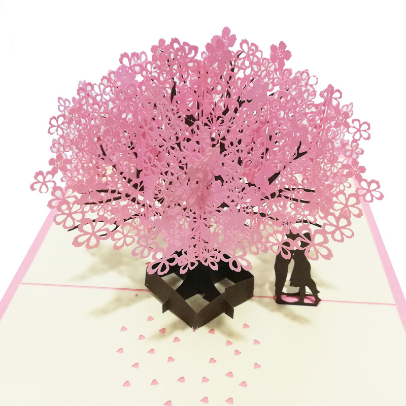 メーカーは桜カップルの3d立体グリーティングカードを提供しています。|undefined