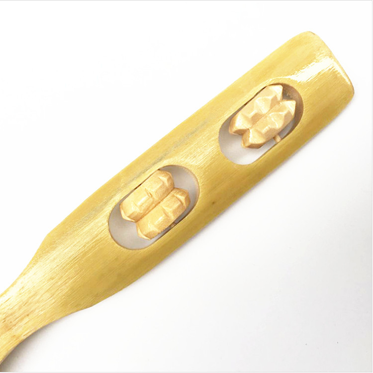 Factory bamboo double ball rolling massage does not require people to knock on the neck back stick old head music scratching tool scratching rake