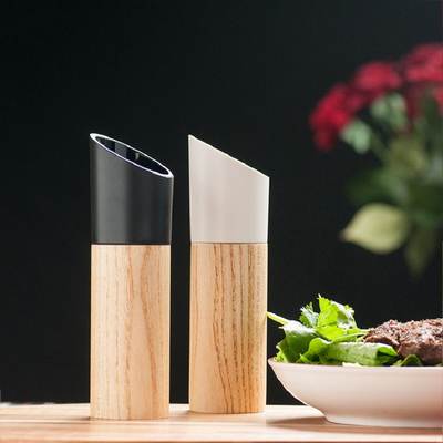 Ceramic Mill Core Wooden Manual Black Pepper Powder Grinder Wooden Household Pepper Sea Salt Grinding Bottle Nordic Style