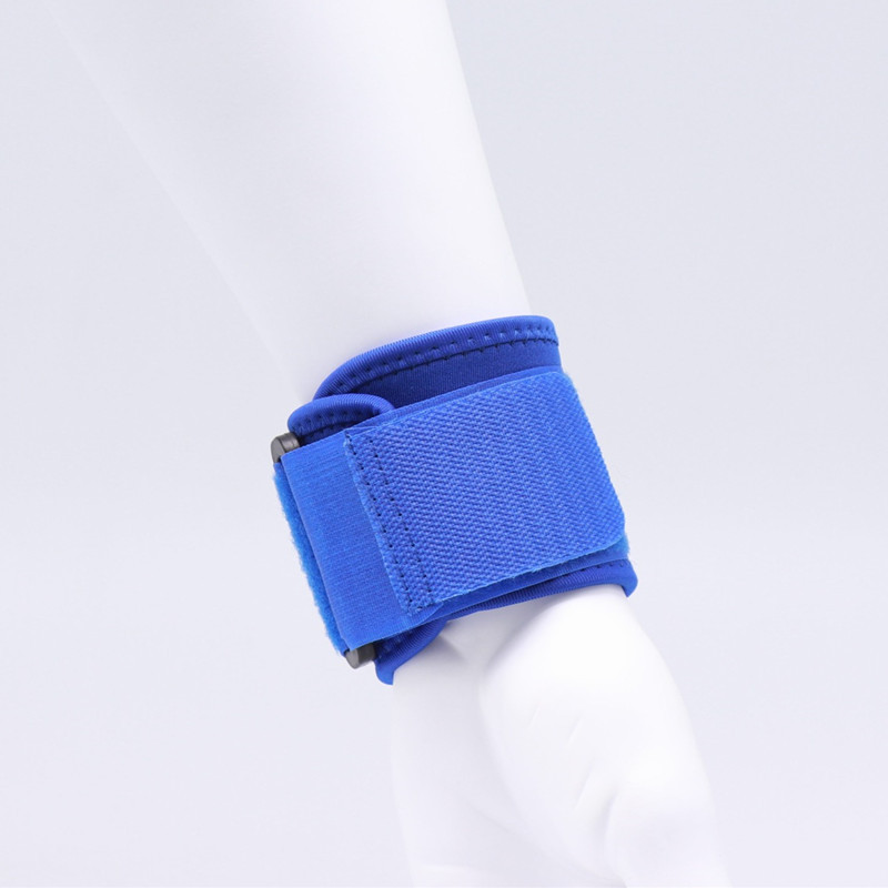 Adjustable sports pressure wristbands for men and women's wrist set fitness basketball badminton table tennis volleyball to prevent sprains
