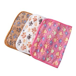 Factory direct pet blanket blanket dog blanket cat coral fleece blanket pet supplies wholesale