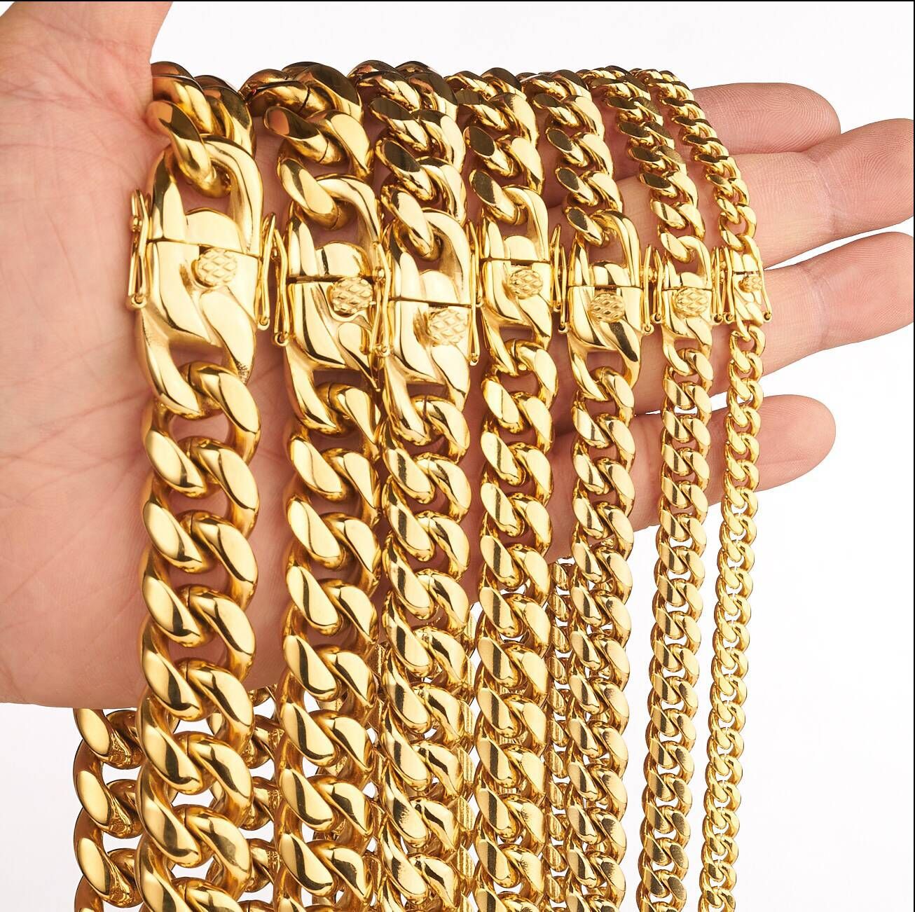 Cross-border e-commerce supply chain golden Cuban link hot sale hip-hop titanium steel necklace dragon clasp stainless steel pendant accessory