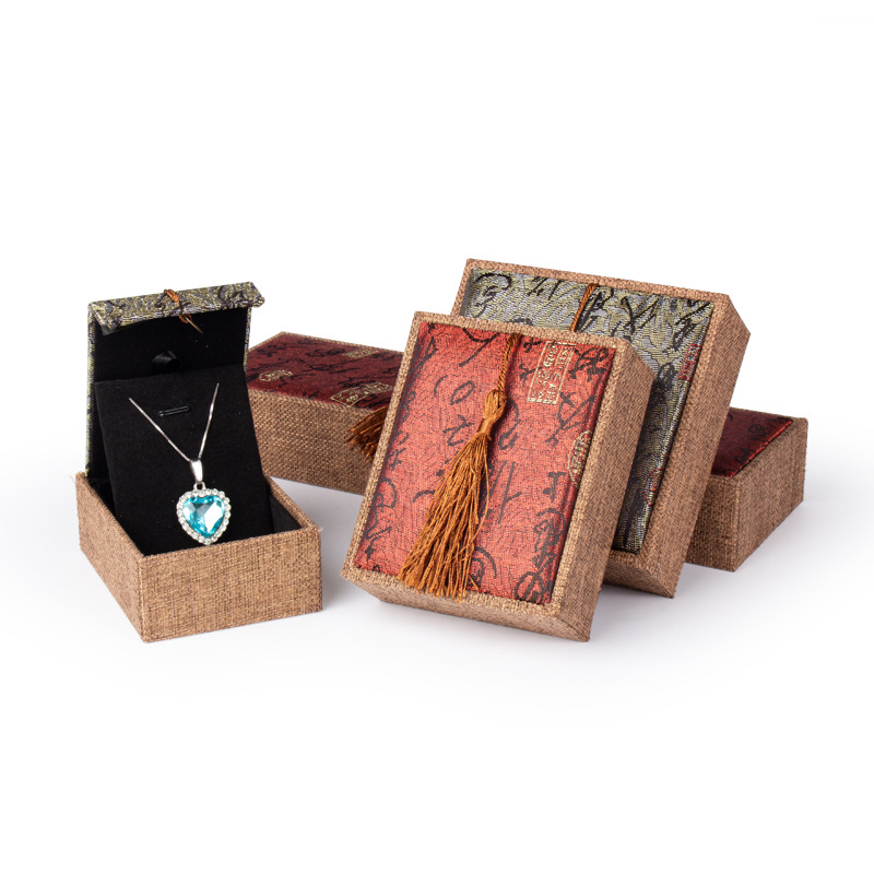 Vintage Tassel Jewelry Box Hemp Jewelry Box Ring Pendant Box Wen Play Jade Bracelet Packaging Box Necklace Box