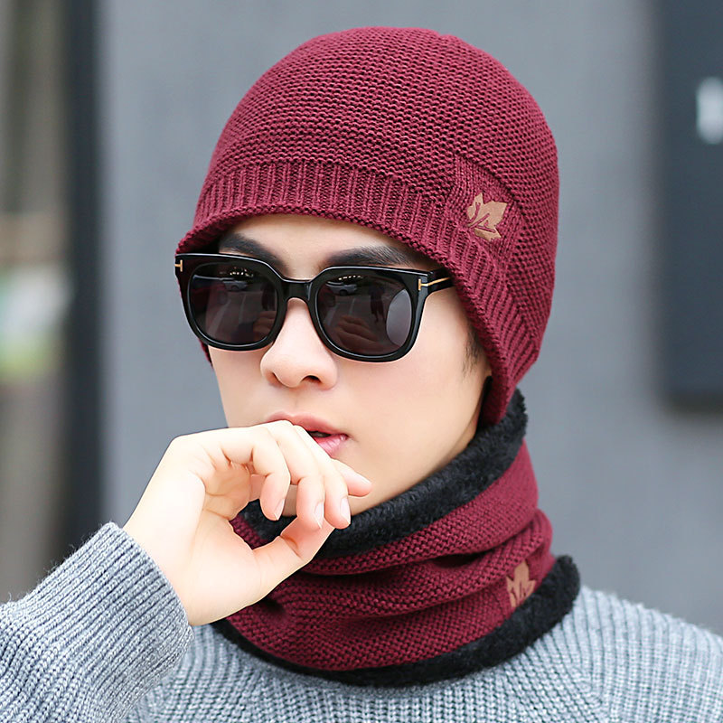 20 new winter Maple Leaf cotton cap knitted suit plus velvet padded outdoor leisure wool hat scarf two-piece set