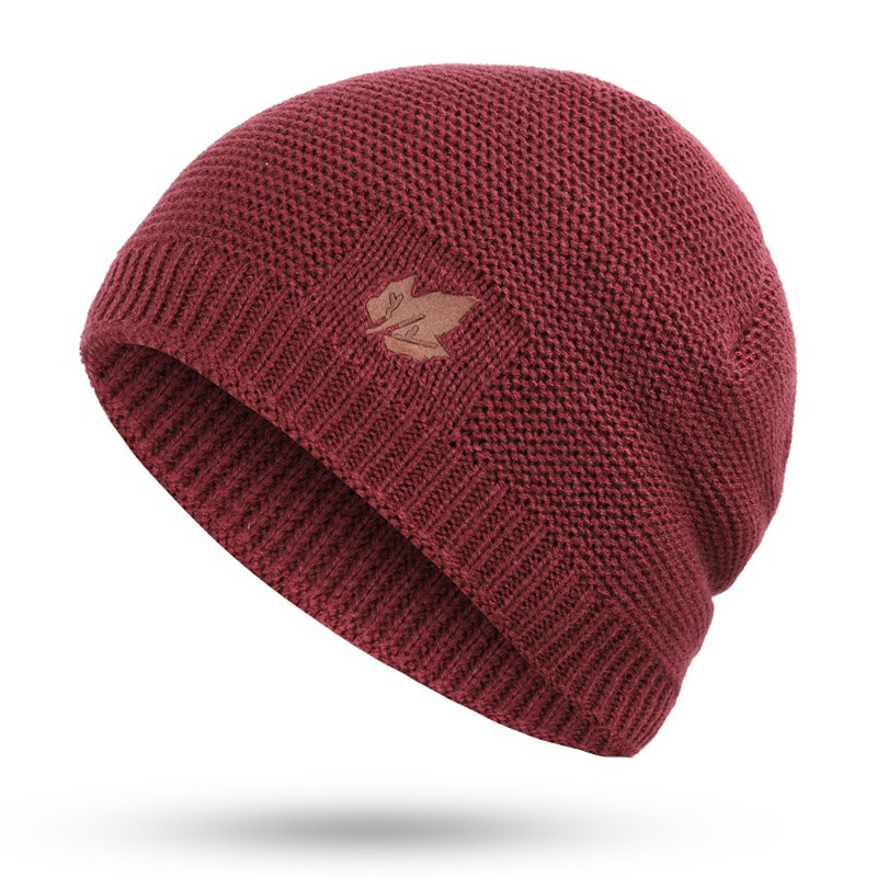 20 new winter Maple Leaf cotton cap knitted suit plus velvet padded outdoor leisure wool hat scarf two-piece set