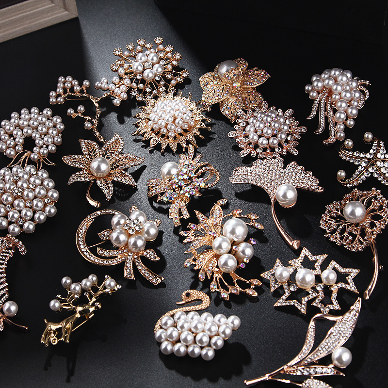 Lanhao Venta caliente japonés y coreano moda completa perla Cisne rhinestone flor broche ramillete accesorios femeninos ventas directas de la fábrica