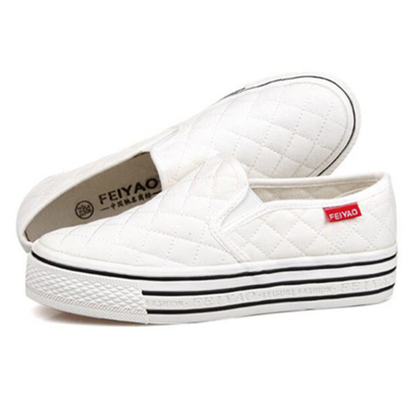 Lazy Shoes New Korean Style Slip-on Women's Shoes Thick Sole Girl's Canvas Shoes White Shoes Women's Breathable White Shoes