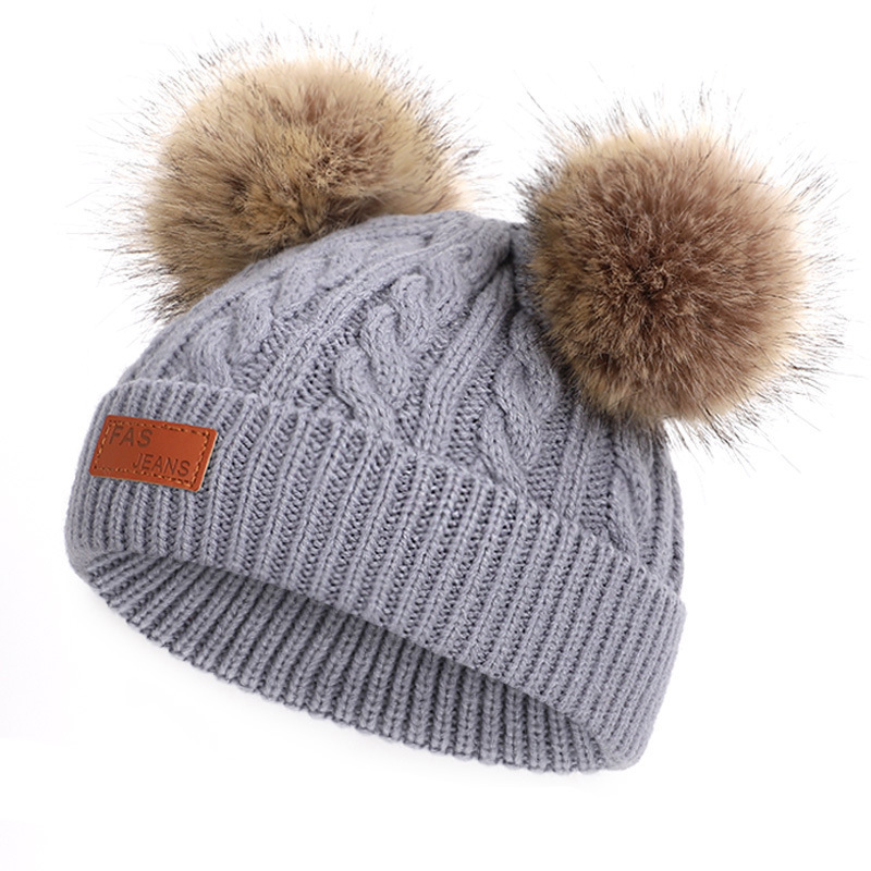 Spot 2019 autumn and winter explosions hat double fur ball children's wool hat imitation raccoon fur ball baby knitted hat