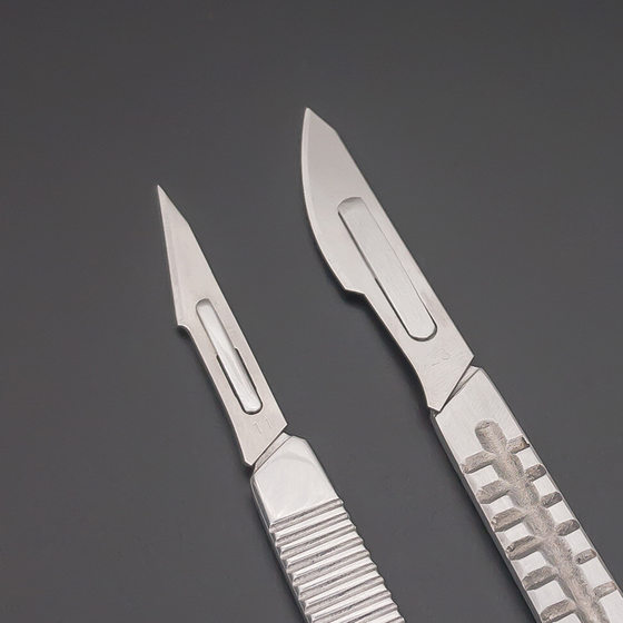 Disposable Sterilized Surgical Blade Carbon Steel English Carbon Steel Double Eyelid Carving Blade Non-domestic Hospital Use