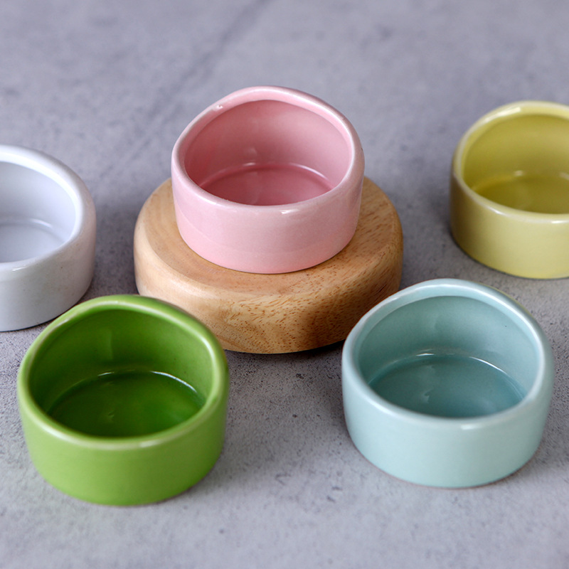 Cross-border hamster food bowl parrot Golden Bear candy color oblique mouth food bowl small pet feeder wholesale ceramic hamster Bowl