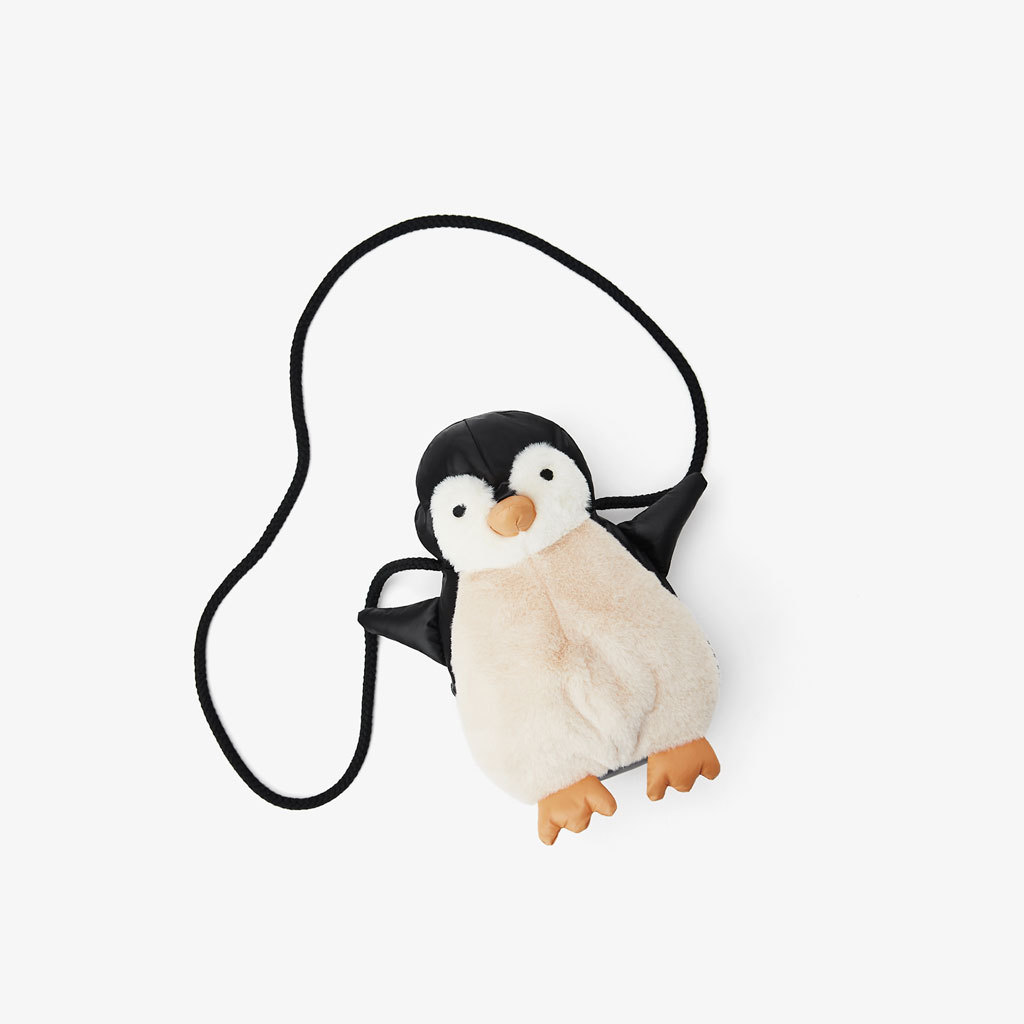 Fall/Winter 19 new cute little penguin messenger bag toy doll three-dimensional shape shoulder bag Black