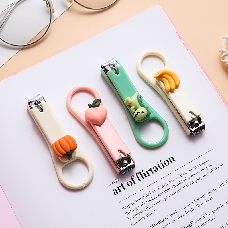 Creative cartoon nail clippers cute student nail clippers stainless steel nail clippers small gift portable small nail clippers