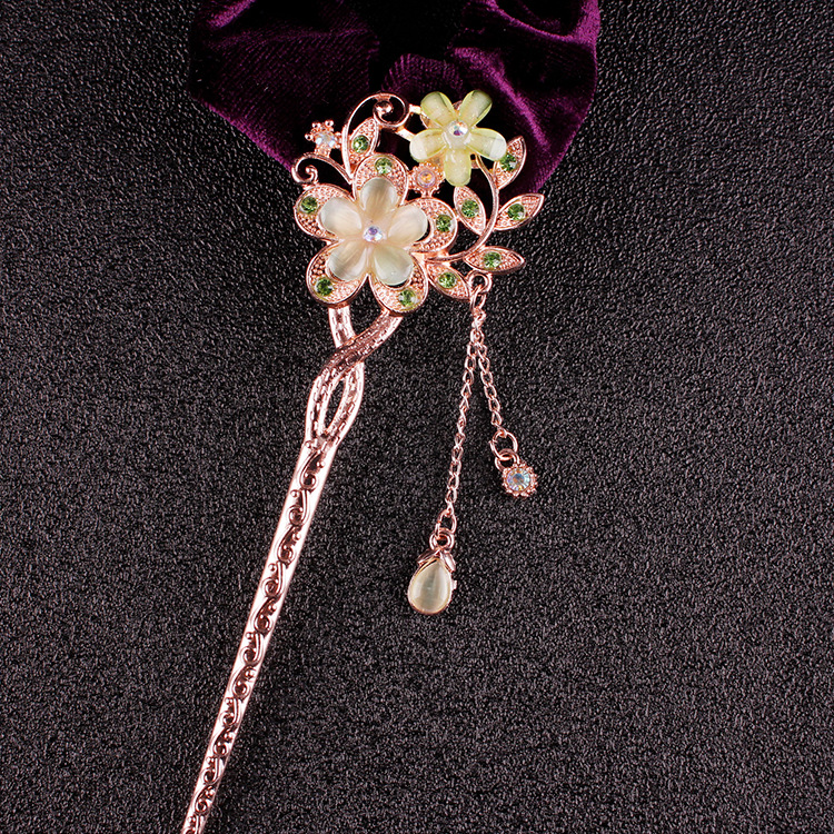 Hot selling hairpin Cat's Eye Stone twin flower classical hair clasp plate jewelry ethnic headdress Cat's Eye source manufacturers