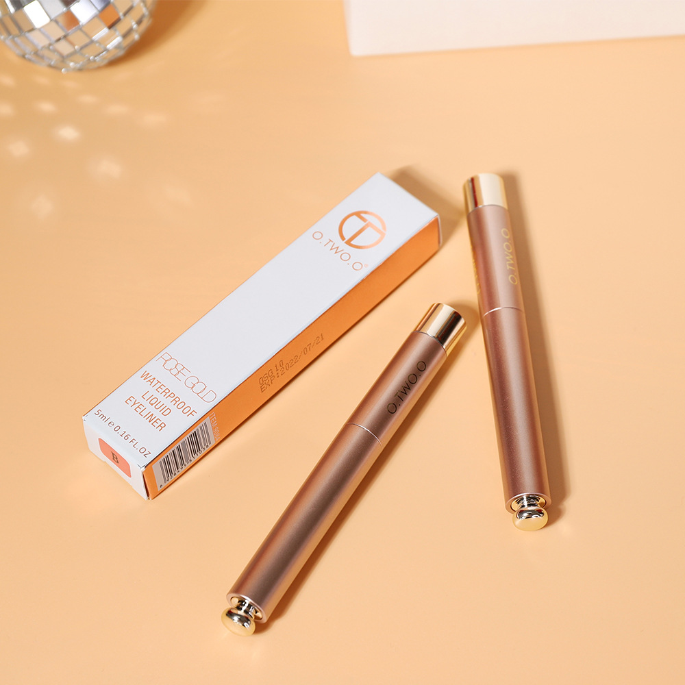 O.TW O.O Foreign single hot sale matte dazzling black waterproof eyeliner one-piece molding non-smudging quick-drying