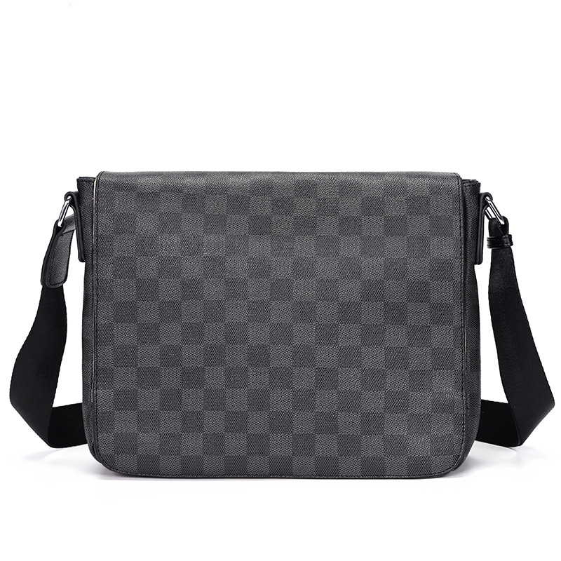 Wholesale men's new shoulder bag fashion messenger bag Street diagonal bag flip ipad File Bag Men's bag tide