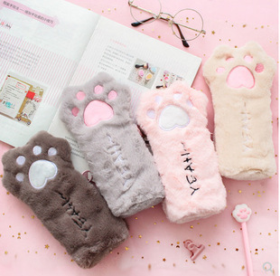 ins Autumn and Winter Cyber Celebrity Cute Cat Paw Pencil Bag Student Large Capacity Stationery Bag Pencil Bag Cute Plush Cat Paw Bag