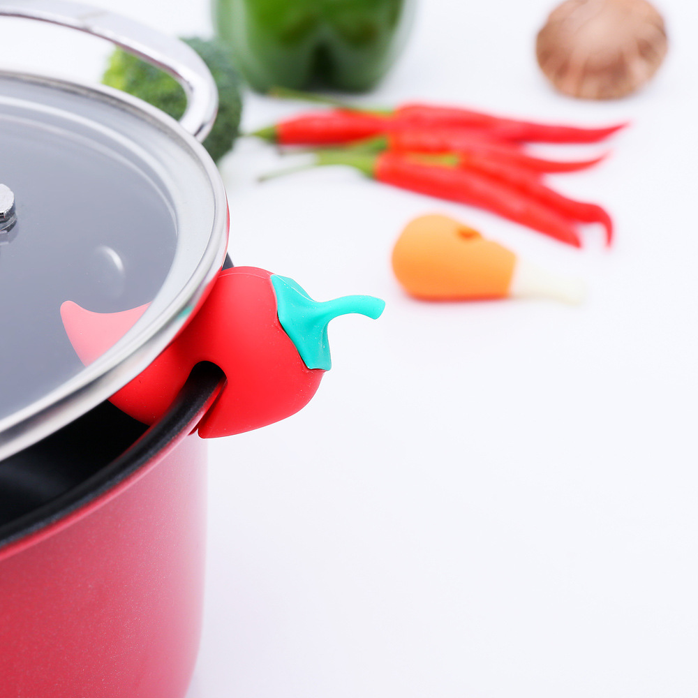 Creative cute pepper-shaped pot lid raised silicone spill-proof device kitchen practical and interesting gadget