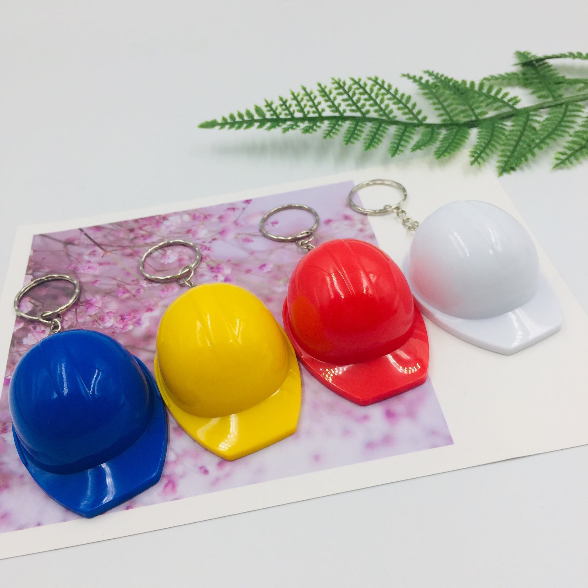 Cross-border Mini Helmet Safety Hat Keychain Bottle Opener Beer Knock Bag Pendant Small Gift Printable logo