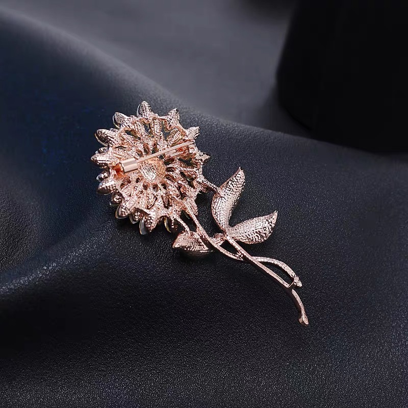 韓国版真珠のひまわりのブローチの水ドリルの太陽の花の胸の花のファッションの高級なピンはメーカーの卸売りの女性を飾ります。|undefined