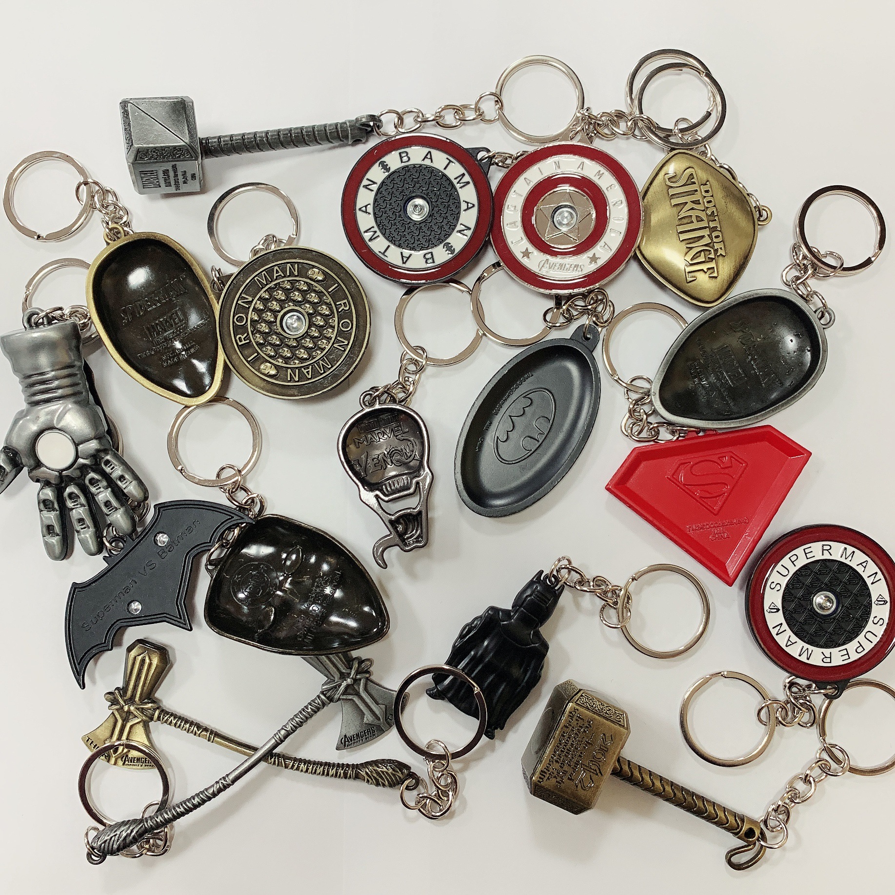 Marvel keychain metal key ring superhero key ring key chain anime pendant