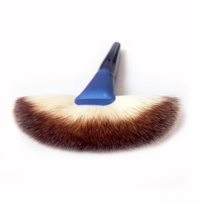 Single cosmetic brush large/small residual powder fan brush tricolor Persian hair factory direct supply