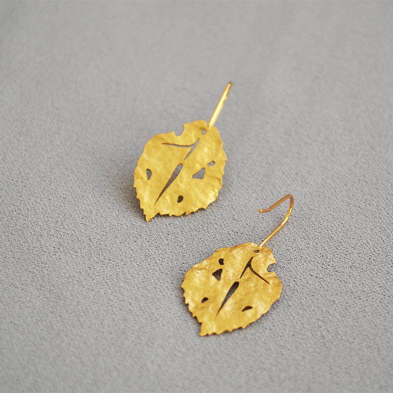 European and American fashion niche frosted grainy retro golden leaves personality cold temperament versatile earrings for women