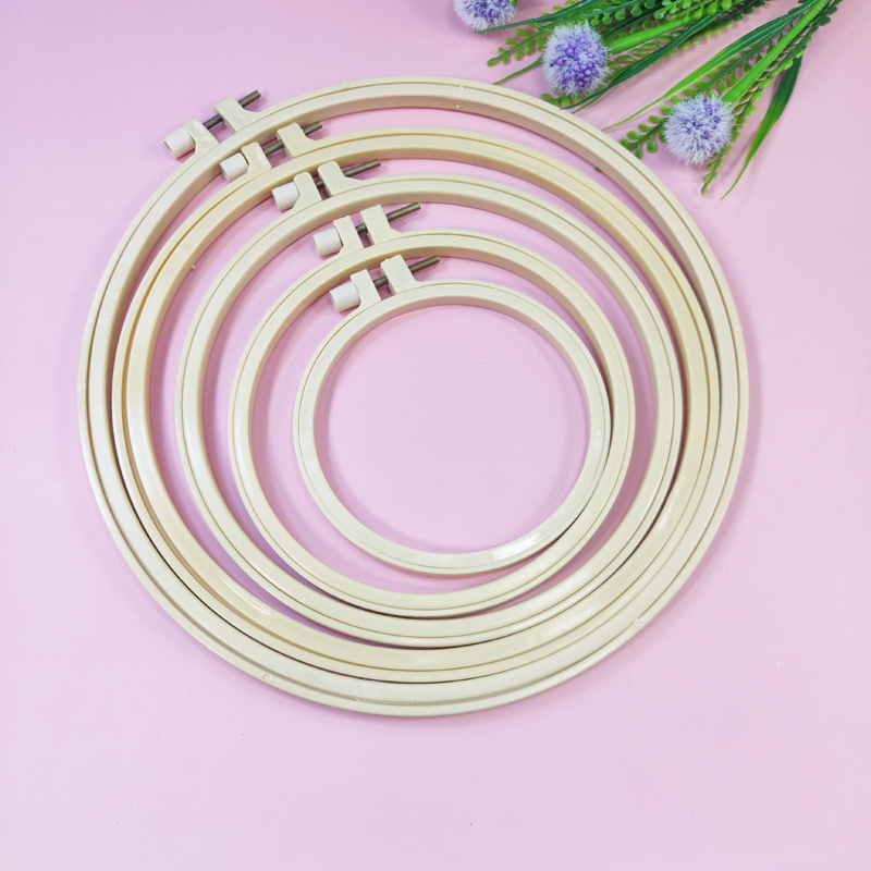 Factory wholesale embroidery embroidery diy plastic embroidery cross embroidery embroidery ring adjustable imitation bamboo embroidery