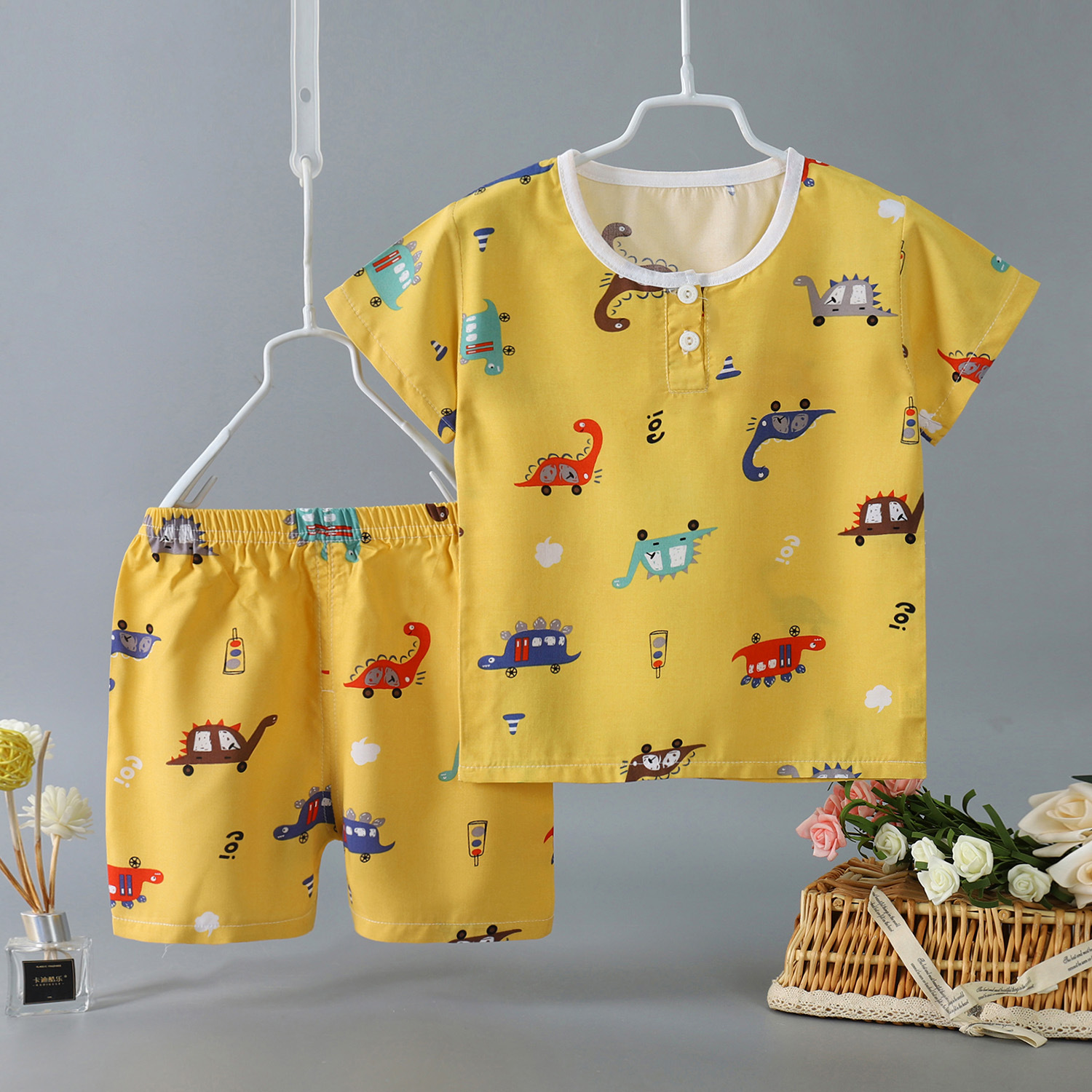 Summer children's cotton silk pajamas boys and girls thin shorts baby cotton silk short sleeve suit home clothes a generation of hair