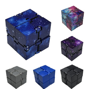 Cross-border Creative Fingertip Star Unlimited Rubik's Cube Second Generation Pocket Flip Square Palm Toy Water Transfer Rubik's Cube