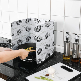 Kitchen Cooking Oil-proof Baffle for Household Stove Splash-proof Oil-proof Baffle for Gas Stove Aluminum Foil Insulation Board Oil-proof Baffle