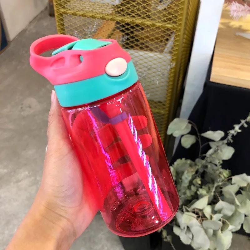 Small handsome Cup genuine children's suction tube Cup 480ml bite mouth Cup leak-proof portable sports kettle