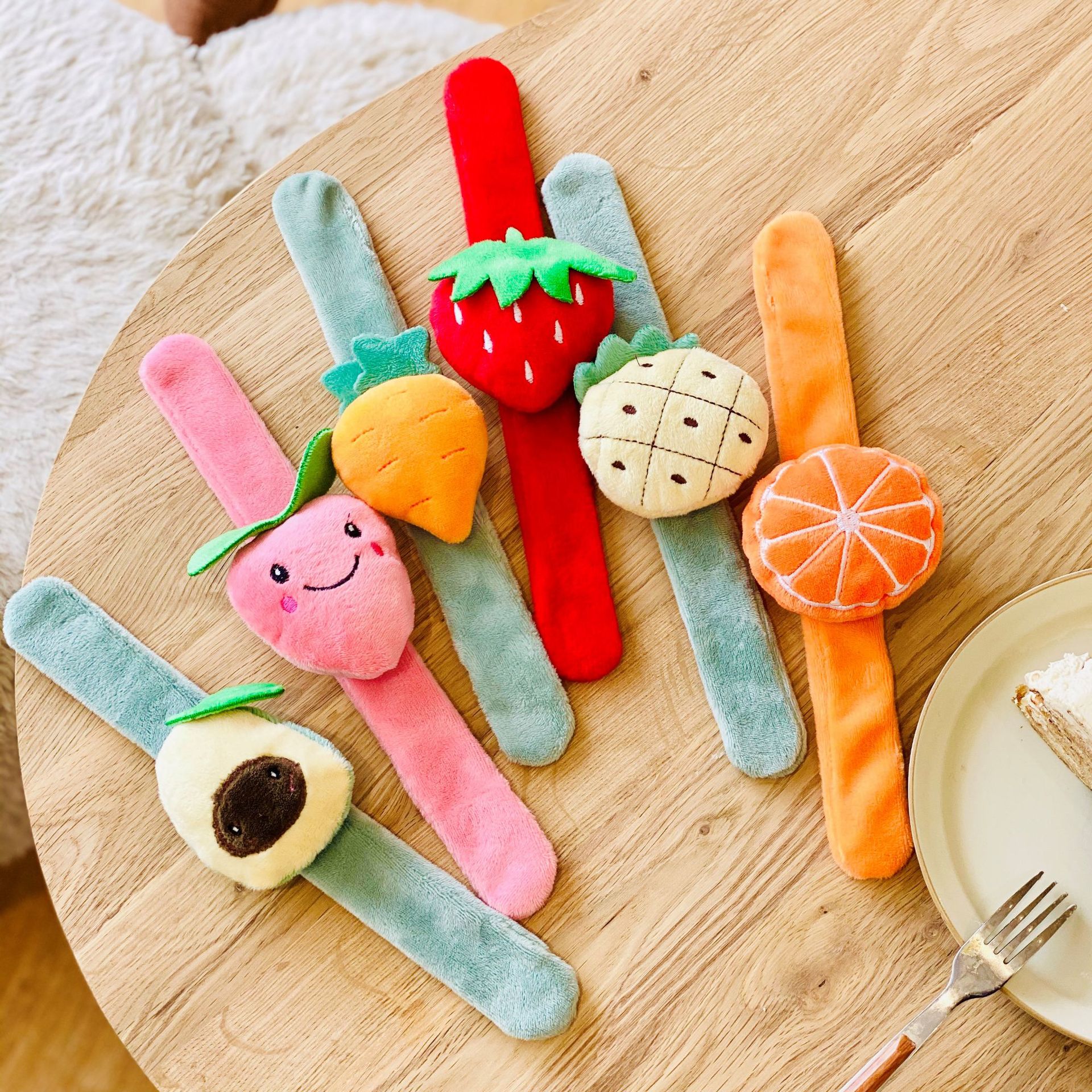 Children's Safety Hand Toy Fruit Plush Snap Ring Internet Celebrity Hot Style Face Washing Bangs Hairpin Cartoon Clap Ring