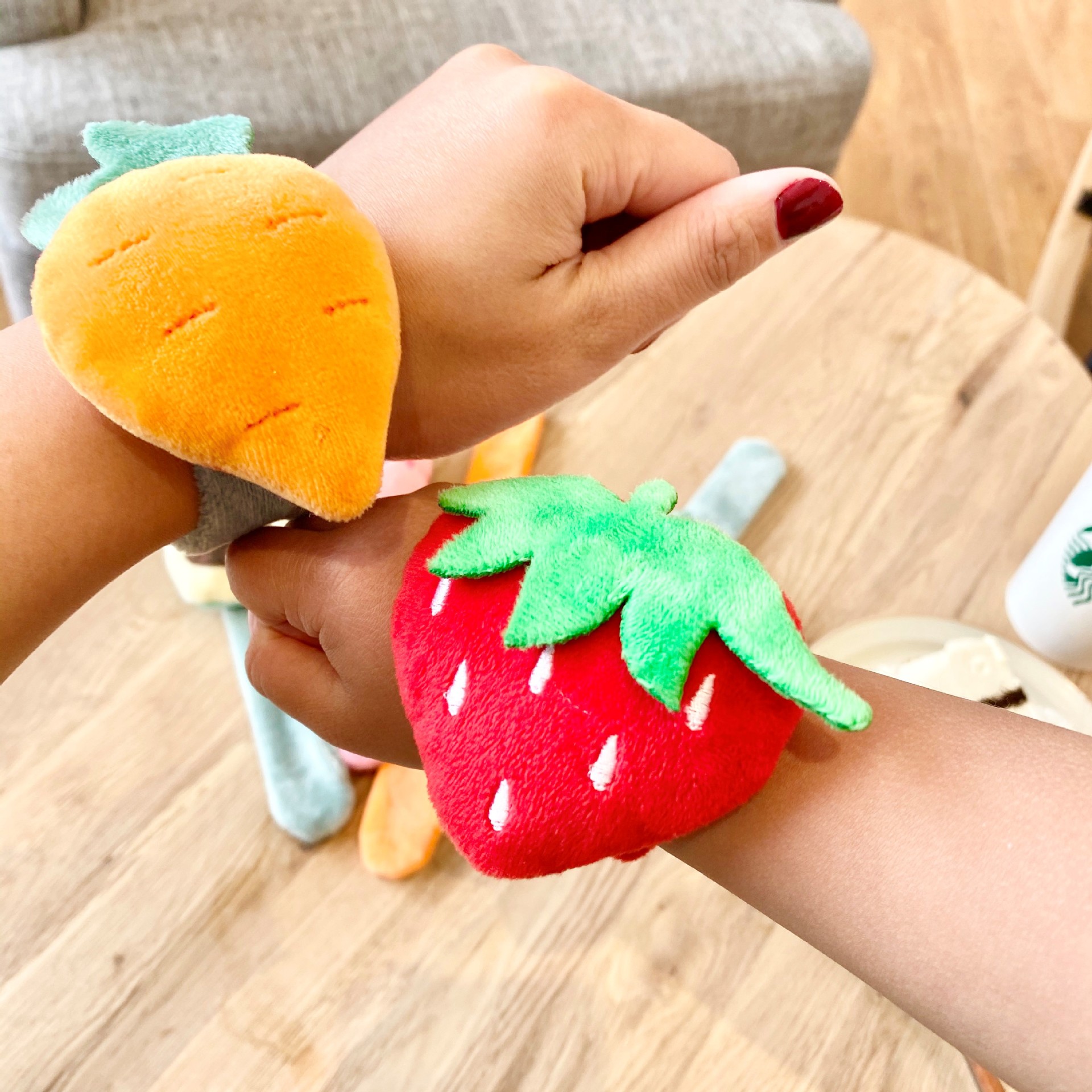 Children's Safety Hand Toy Fruit Plush Snap Ring Internet Celebrity Hot Style Face Washing Bangs Hairpin Cartoon Clap Ring