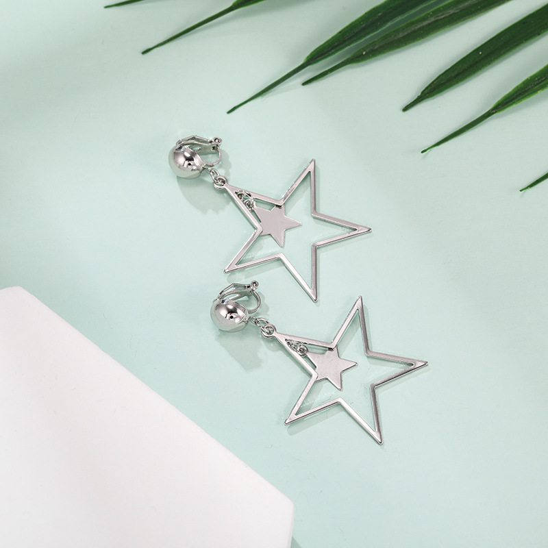 European and American fashion retro ear clip without ear hole female geometric five-pointed star temperament 2020 new cold wind earrings earrings
